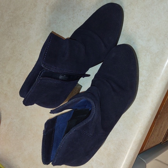 Blue suede boots - Picture 2 of 5